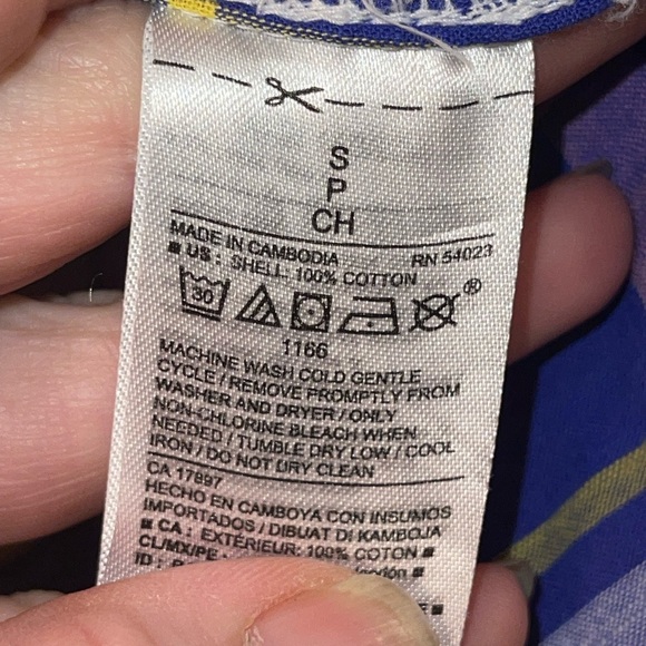 Old Navy plaid button up shirt - Picture 3 of 3